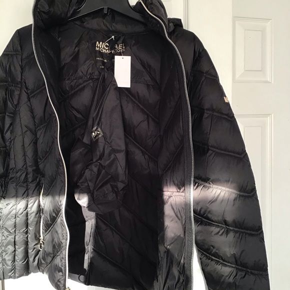 quilted nylon packable puffer jacket